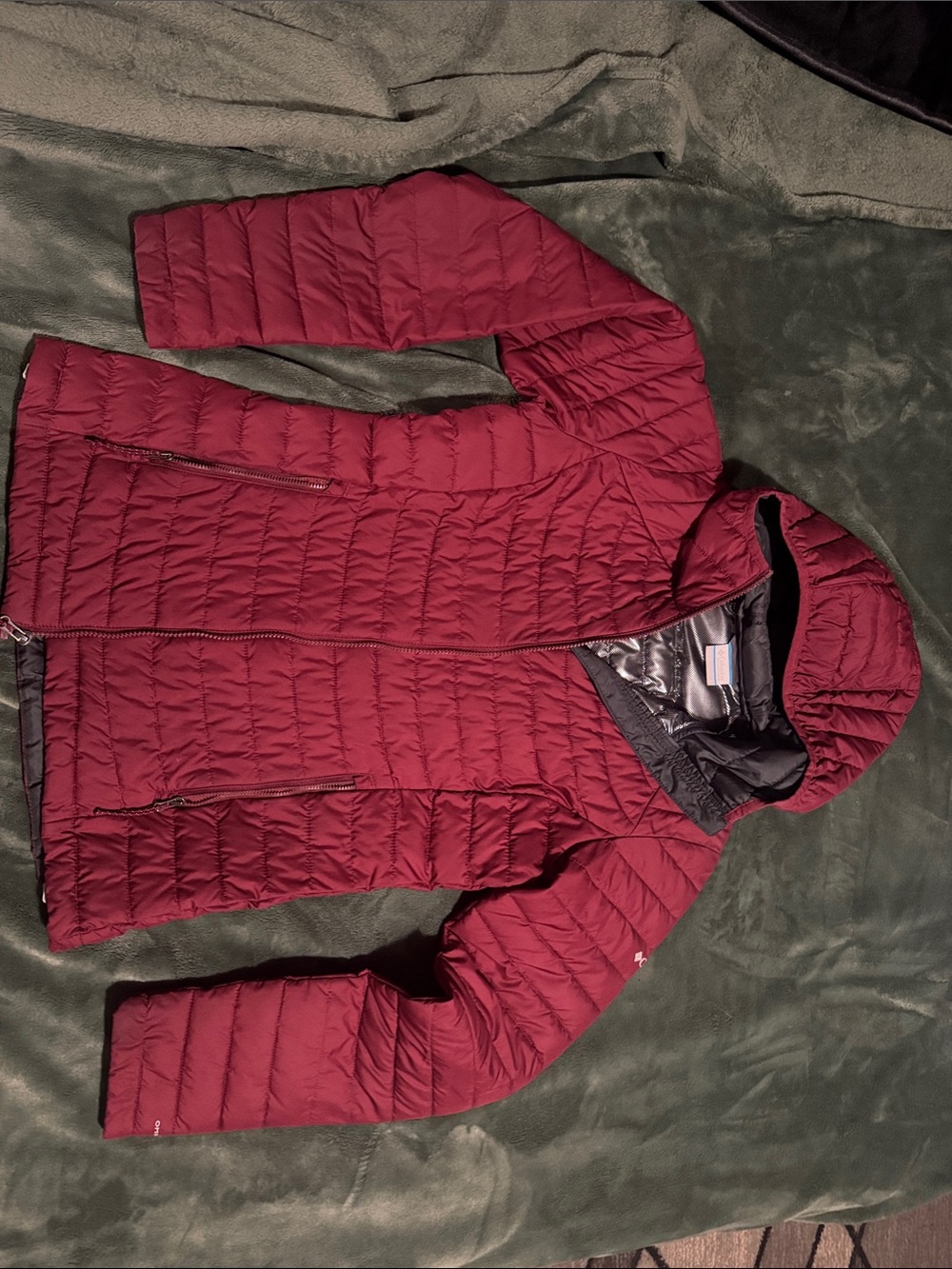 Women's Hooded Quilted Puffer Jacket in Burgundy